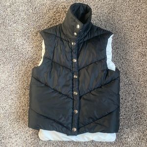 Lululemon Reversible Black White Puffer Snap Front Athletic 4 Outdoor Nylon Vest